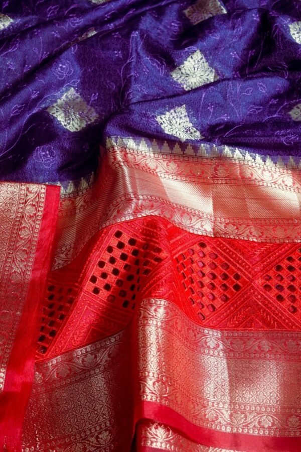 Brocket Dupion Silk Saree with Kashmiri Embroidery - Vastra ShringarSAREEVastra ShringarVastra ShringarVS174Brocket Dupion Silk Saree with Kashmiri Embroidery