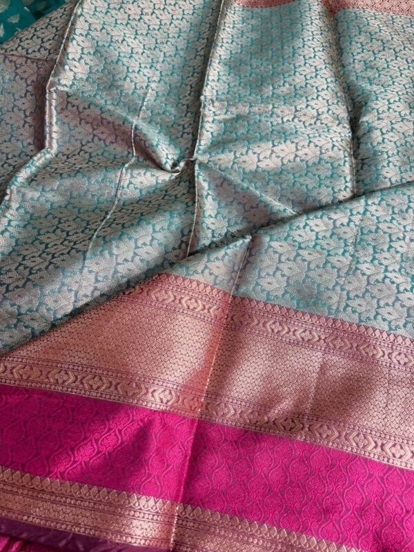 Soft Silk Saree - Vastra ShringarSAREEVastra ShringarVastra ShringarVS150Soft Silk Saree