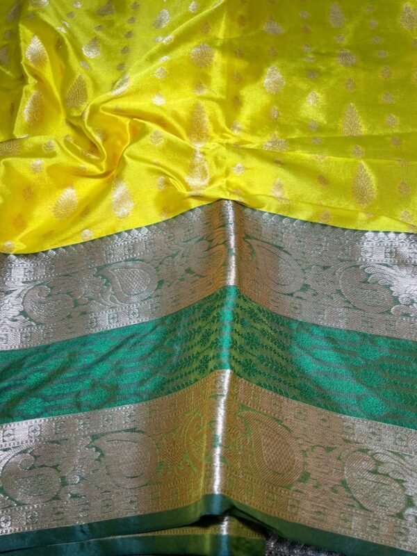 Soft Silk Saree - Vastra ShringarSAREEVastra ShringarVastra ShringarVS147Soft Silk Saree